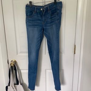 Medium wash perfect condition denim jeggings